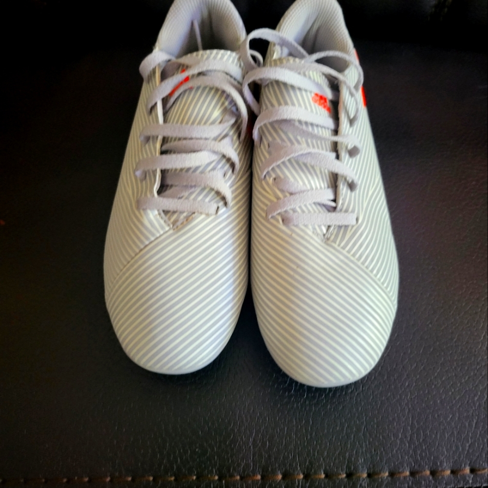 Adidas size 4